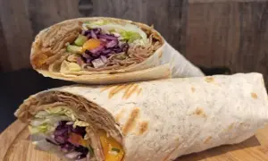 Rollo kebab: Co to jest? Różnice, kalorie i przepis na idealne!