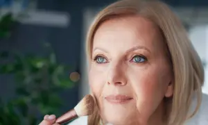 Puder do cery dojrzałej: Klucz do młodzieńczego wyglądu