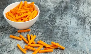 Frytki: 96 czy 450 kcal? Sprawdź, ile mają i jak je odchudzić.