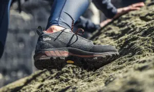 Jakie buty trekkingowe wybrać? Poradnik krok po kroku