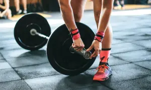 WOD CrossFit: Co to jest? Poznaj typy i zacznij swój trening!