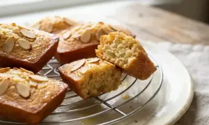 Délicieux financiers amande dorés, parfaits pour une recette gourmande. Un délice croustillant à souhait.