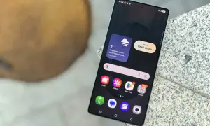 Nowoczesny Samsung z widżetami pogody i pozdrowieniem. Czy to właśnie ten model jest najlepszy?