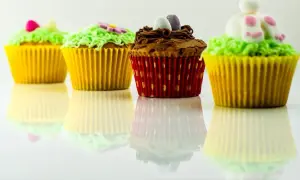 Proste i kreatywne sposoby na ozdobienie muffinek dla dzieci – inspiracje i porady