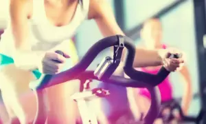 Rower spinningowy czy magnetyczny – który wybór zrujnuje Twoje cele?