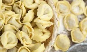 Co to jest tortellini? Poznaj sekrety tych włoskich pierożków