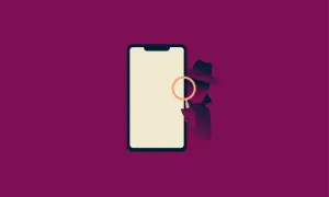 Detektyw z lupą bada smartfon. Czy to może być aplikacja szpiegowska android?