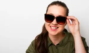 Okulary polaryzacyjne czy fotochromy? Wybierz mądrze
