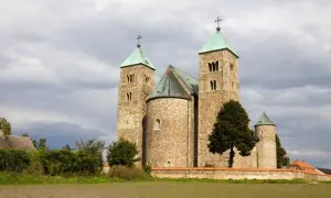 Co to jest styl romański? Odkryj jego tajemnice i cechy architektury