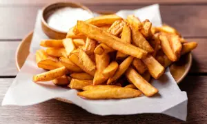 Prawdziwe pochodzenie frytek: Belgia czy Francja? Rozstrzygamy!