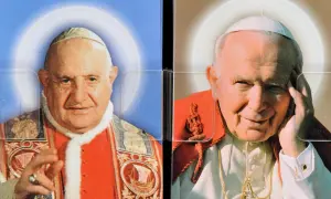 Dwa portrety papieży: Jana Pawła II i Pawła VI. Ile było papieży? To pytanie, na które odpowiedź znajdziemy w historii Kościoła.