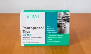 Opakowanie leku Pantoprazol Teva 20 mg, leczącego zgagę i refluks. Pudełko z lekiem preato.
