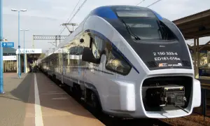 Nowoczesny pociąg PKP Intercity na stacji Lublin. Sprawdź warszawa lublin pkp intercity rozkład jazdy i podróżuj komfortowo.