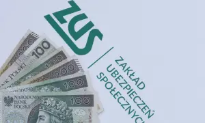 Pieniądze i logo ZUS. Może to symbolizować dodatek do renty socjalnej lub inne świadczenia z ZUS.