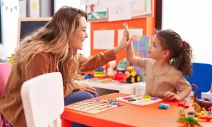 Kreatywny program matematyki: Jak stworzyć i wdrożyć z sukcesem?