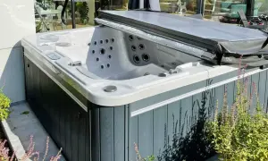 Wanna spa ogrodowa: Przewodnik, koszty i wybór idealnego modelu