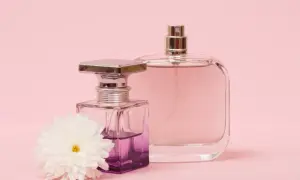 Trwalsza woda toaletowa czy perfumowana? Odkryj różnice i wybierz mądrze