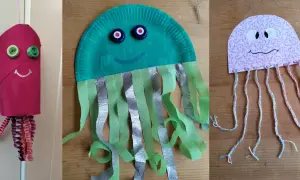 Drei bunte Quallen zum Basteln: eine aus einer Toilettenpapierrolle, eine aus einem Pappteller und eine aus Papier mit Garn.