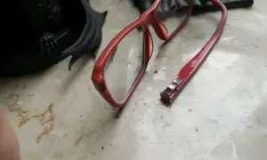 Jak skleić oprawki okularów? Napraw je sam! Poradnik DIY