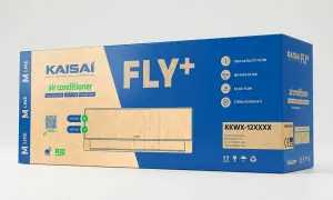Klimatyzator Kaisai Fly+ 3.5 kW. Opakowanie informuje o funkcjach i klasie energetycznej, pomagając ocenić, ile prądu zużywa klimatyzacja 3.5 kW.