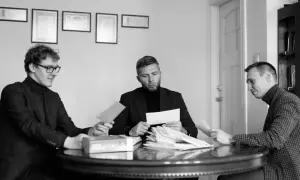 Terminy na uzasadnienie wyroku: Ile czasu ma sąd i co zrobić, gdy zwleka?