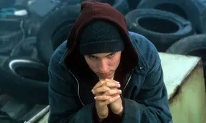 Eminem kto to - poznaj kontrowersyjnego rapera i jego historię