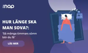 En person sover i en säng. Texten frågar "hur många timmar ska man sova?" och uppmanar att läsa mer om sömn.