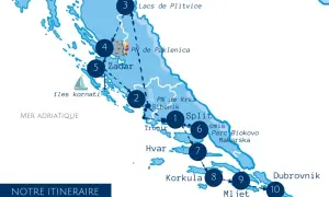 Carte d'un itinéraire de 15 jours pour visiter la Croatie, incluant les lacs de Plitvice, Zadar, Split, Hvar, Korčula et Dubrovnik.