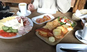 Gdzie zjeść w Zakopanem? Najlepsze restauracje, które zachwycą smakiem