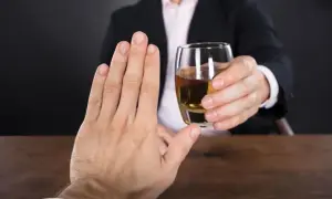 Alkohol a waga: Jak pić i nie przytyć? Poznaj fakty!