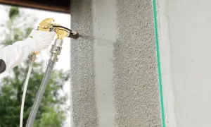 Ile warstw kleju na styropianie? Uniknij błędów w aplikacji kleju