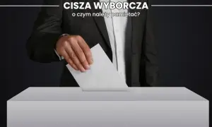 Mężczyzna w garniturze wrzuca kartę do urny. Dowiedz się, ile trwa cisza wyborcza i o czym pamiętać.
