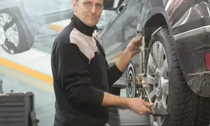 Jaka opona na felgę 8J? Sprawdź najlepsze rozmiary i dopasowanie