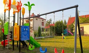 Plac zabaw: 50+ kreatywnych zabaw dla dzieci rozwijaj i baw!