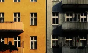 Umowa najmu mieszkania: Na co zwrócić uwagę? Uniknij pułapek!