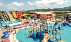 Najlepsze hotele na Zakynthos z dzieckiem - unikaj rozczarowań
