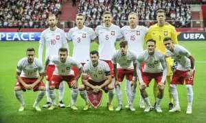 Ile zarabiają piłkarze 1. ligi? Niespodziewane wynagrodzenia i czynniki wpływające