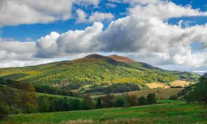 Ustrzyki Dolne: Atrakcje na każdą porę roku? Odkryj Bieszczady!