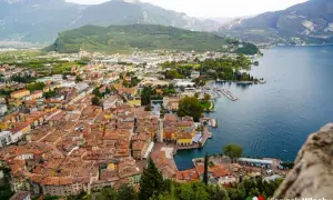 Jezioro Garda: Twoje zwiedzanie krok po kroku. Praktyczny przewodnik