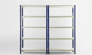 Dos estanterías caseras de metal azul con baldas blancas, perfectas para organizar tu garaje o trastero.