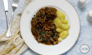 Wołowina po burgundzku: Klasyczny przepis krok po kroku
