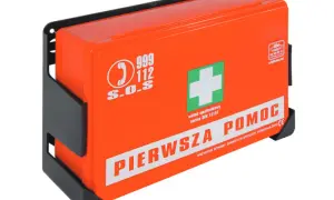 Gdzie powinna znajdować się apteczka pierwszej pomocy, aby była zawsze dostępna?