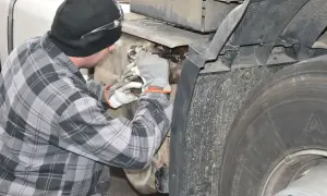 Jak wyczyścić DPF domowym sposobem bez ryzyka uszkodzenia auta
