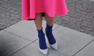 Jakie skarpetki do szpilek, aby uniknąć dyskomfortu i podkreślić styl?