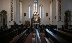 Dlaczego katolicy nie jedzą mięsa w piątek? Religijne i historyczne wyjaśnienie praktyki