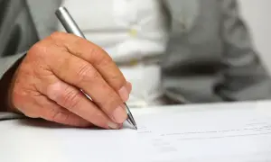 Jak się pisze testament - uniknij błędów i stwórz ważny dokument