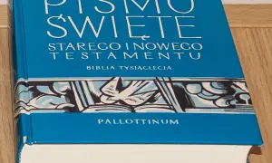 Kto tłumaczył Biblię Tysiąclecia? Poznaj kulisy i zespół 40 biblistów