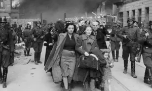 Zdążyć przed panem bogiem epoka: jak literatura zmienia pamięć o wojnie