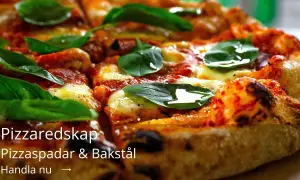 En perfekt pizza i pizzaugn, redo att avnjutas. Upptäck recept och tillbehör för din hemmagjorda pizza.