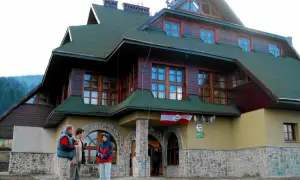 Schronisko górskie: Kiedy MUSI dać nocleg, a kiedy MOŻE odmówić?
